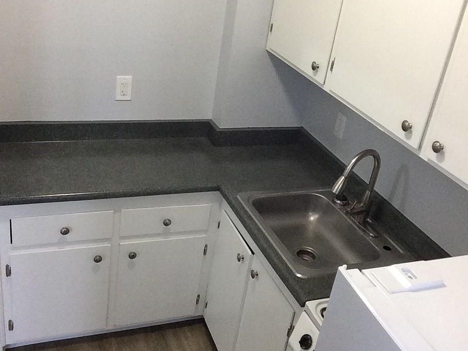 2nd image of 205 Summit Ave E #208
