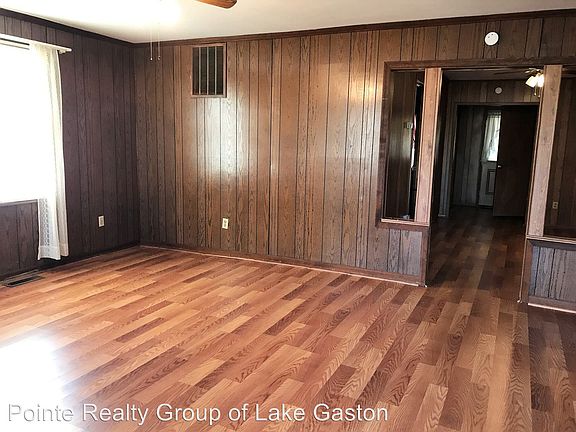 3rd image of 208 E Pine St