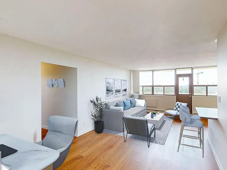 1209 Richmond St — Photo 28