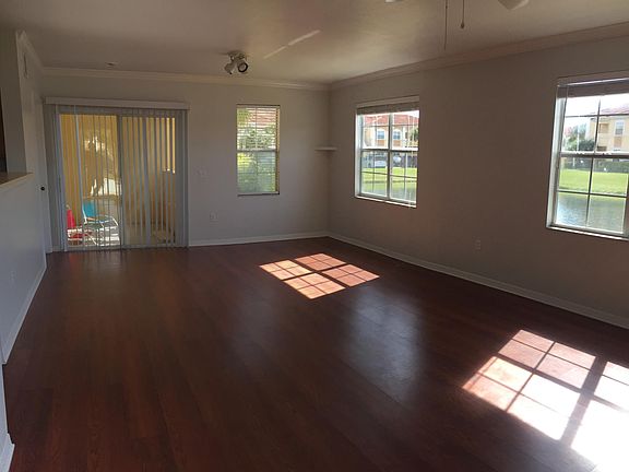 4th image of 1025 Villagio Cir #204-18