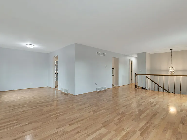 1202 S Moline St — Photo 3