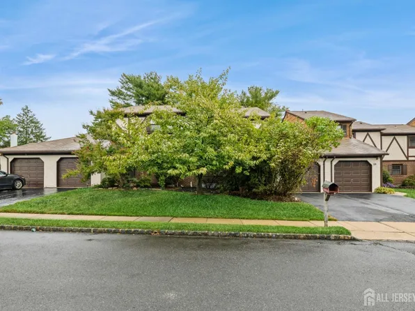 20 Hampton Way, Sayreville, NJ 08872