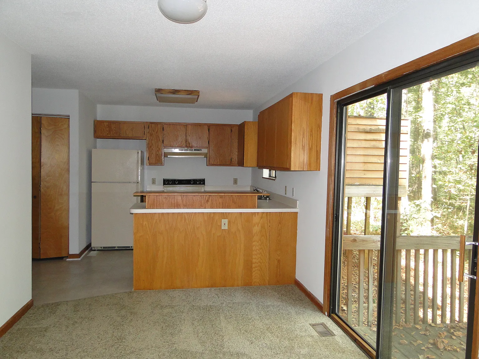 2 bed, 850 sqft, $1,250 — Photo 4