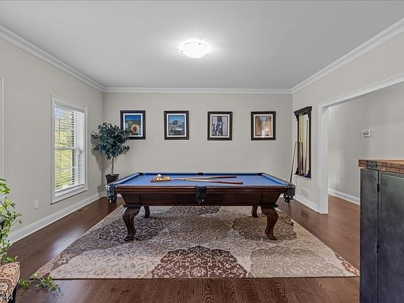 5th image of 5 Thames Ln