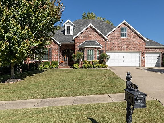 3rd image of 2852 E Stone Mountain Dr