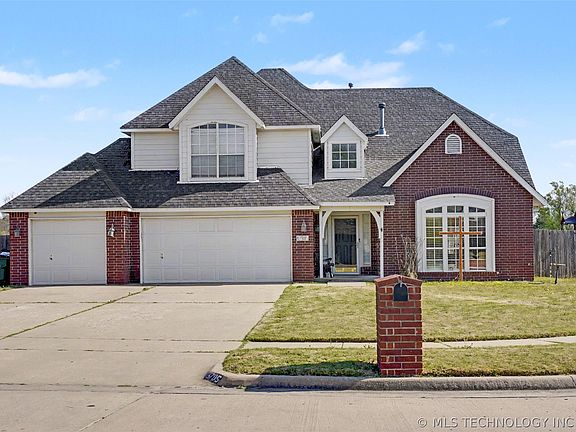 2nd image of 8705 N 127th East Ave