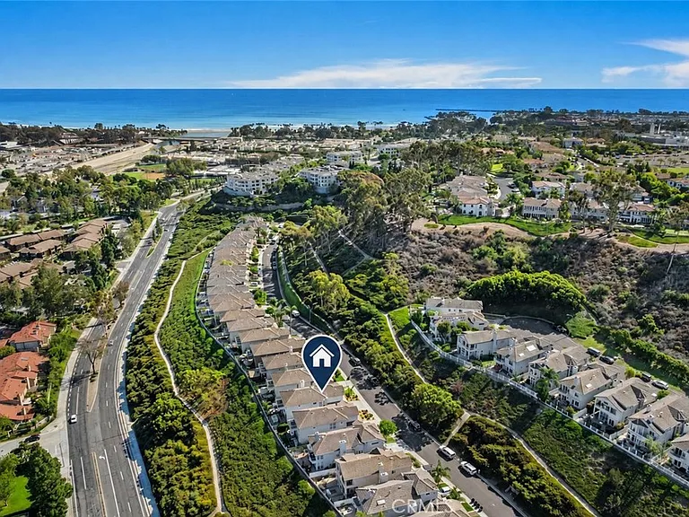 33722 Bridgehampton Dr — Photo 1