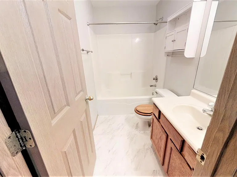 1945 W 86th Ln — Photo 12