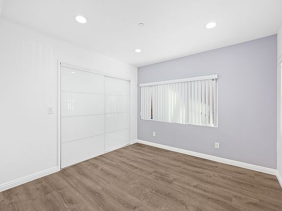 5th image of 2216 Laverna Ave
