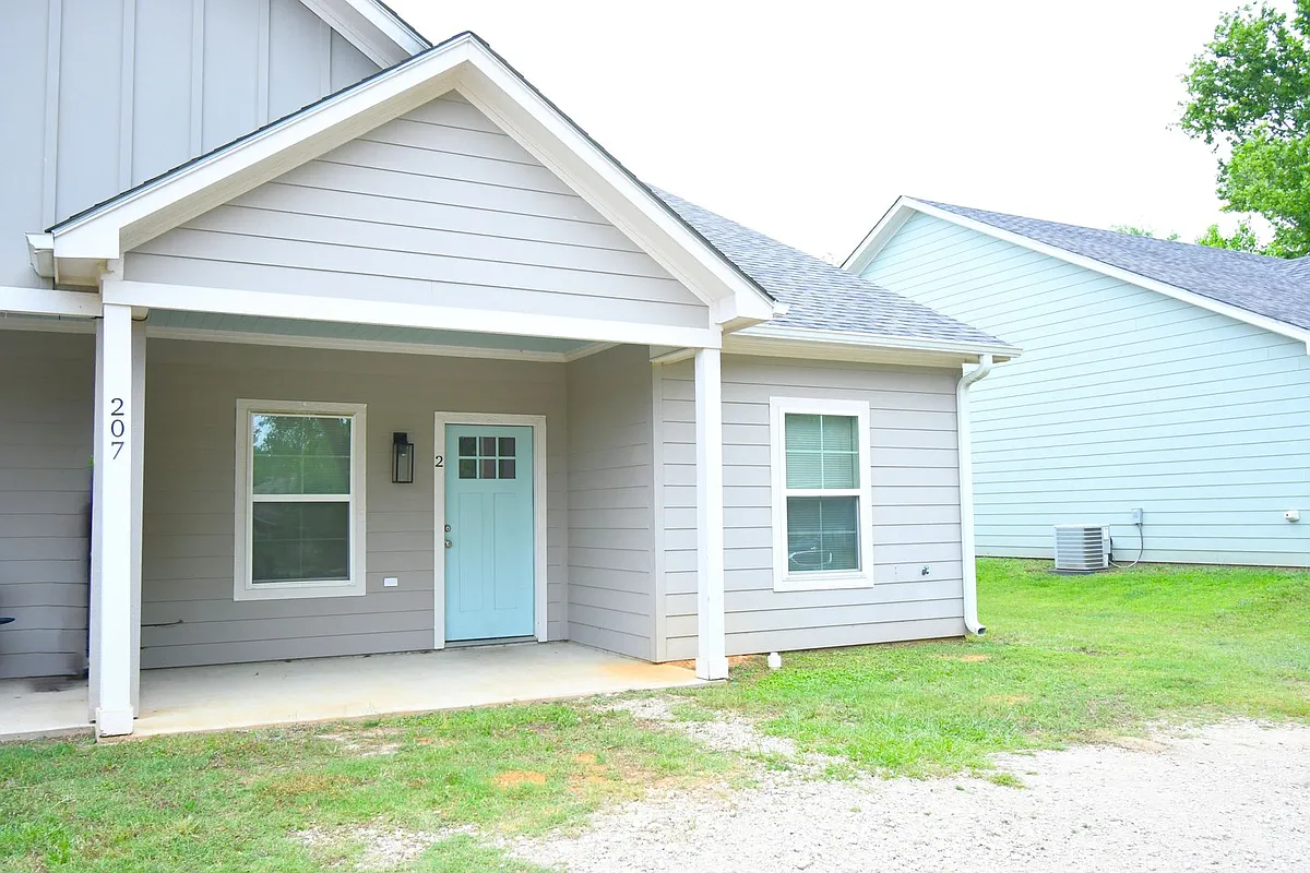 Building Photo - 207 Gordon St #2