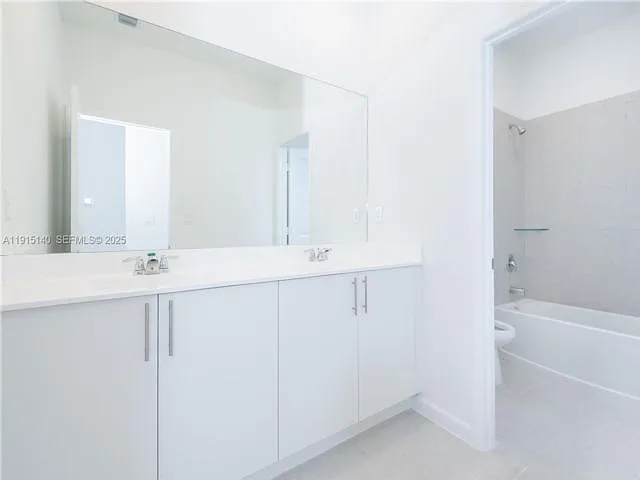 2636 NW 8th Ct — Photo 5