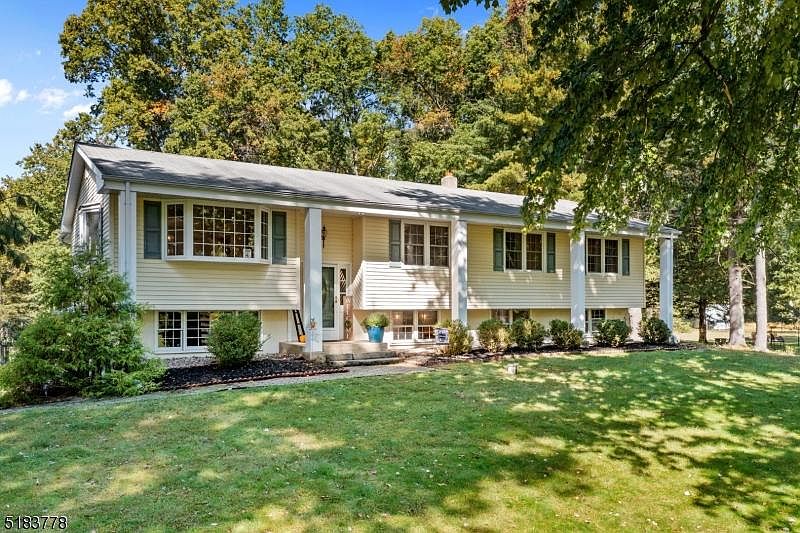 1st image of 16 Woodland Way