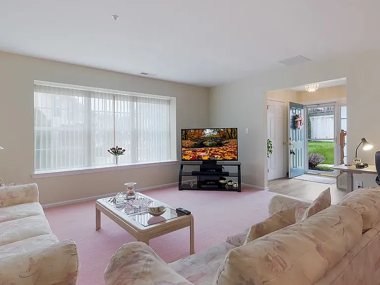 1508 Carol Ct #1508 — Photo 8