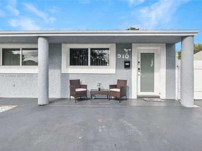 910 N 70th Ave, Hollywood, FL, 33024