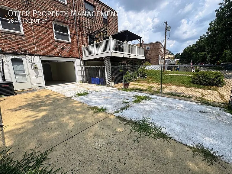 2874 Tolbut St — Photo 52