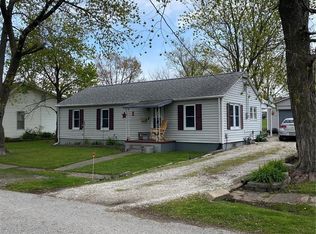 215 S Main Cross St, Bowling Green, MO 63334