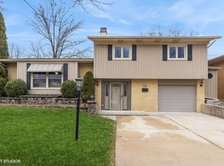 15108 Spruce Ln, Oak Forest, IL