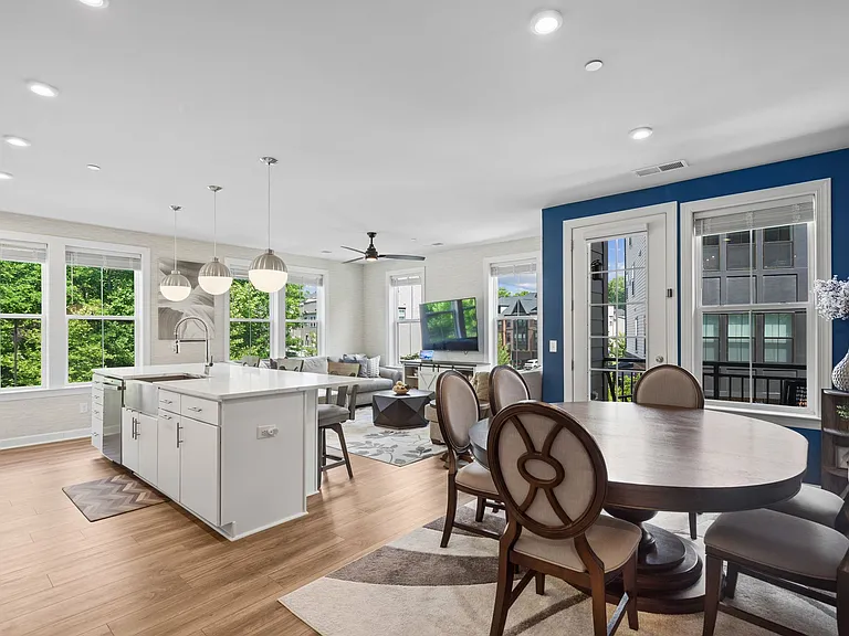 3925 Fair Ridge Dr #201 — Photo 2