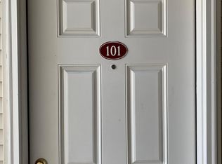 1801 Pier Way APT 101, Bloomington, IL 61704