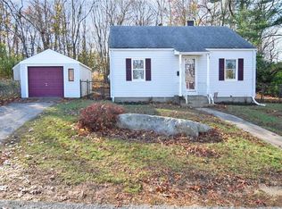 33 Pocasset Ave, Tiverton, RI 02878