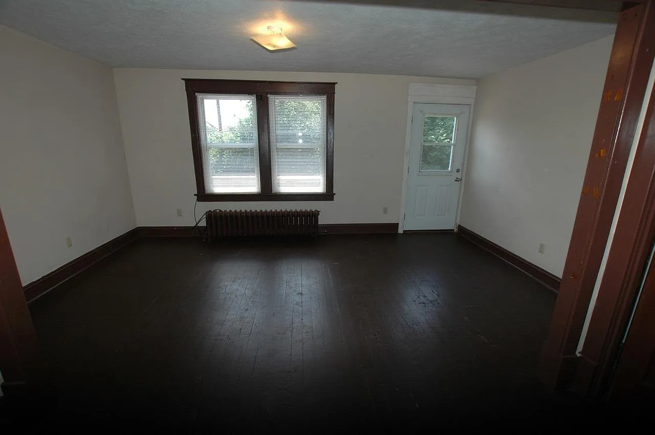 2 bed, 750 sqft, $915 — Photo 4