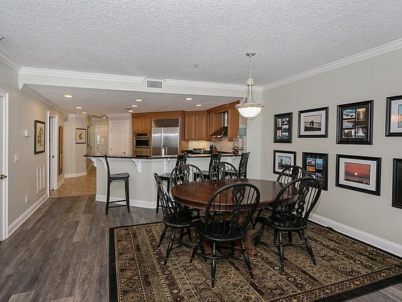 5th image of 917 1ST Street N #303
