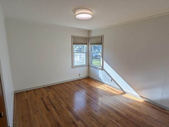 Bedroom 1of3