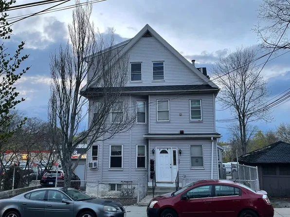 6 Beacon St Floor 3, Hyde Park, MA 02136