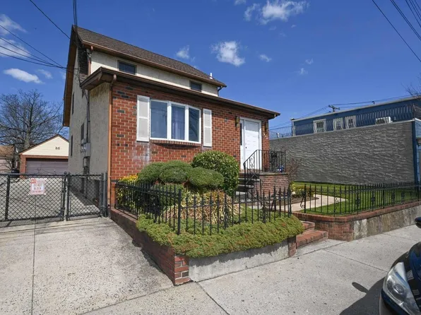 888 Hempstead Turnpike, Franklin Square, NY 11010