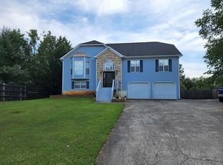 132 Farmington Dr, Calhoun, GA 30701