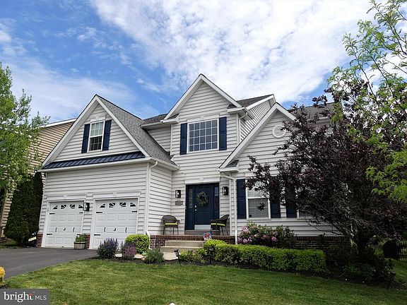 2nd image of 2137 Larkspur Ct