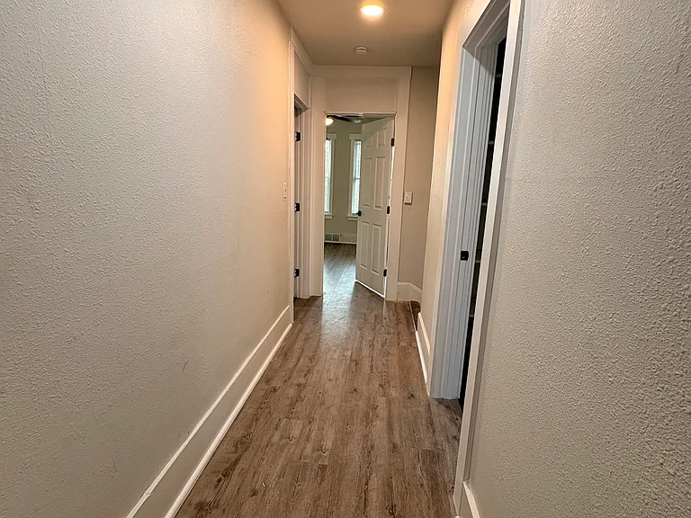 3011 Holmes St — Photo 23