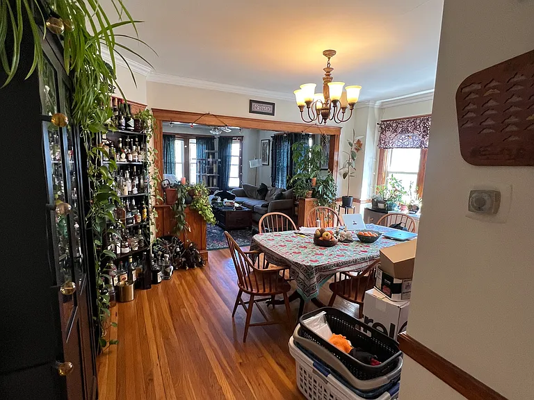 130 Nichols Ave — Photo 4