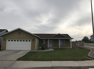 320 Villa Real Dr, Sunnyside, WA