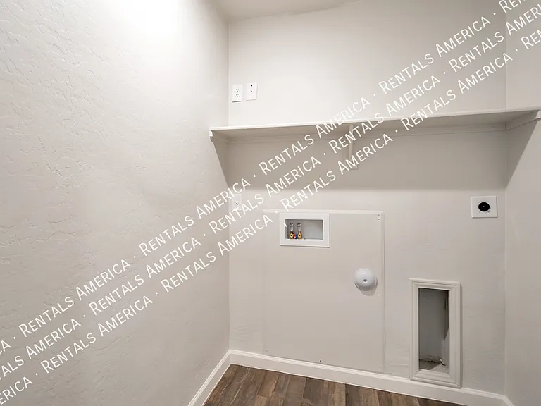 8013 S Namaka Dr — Photo 13