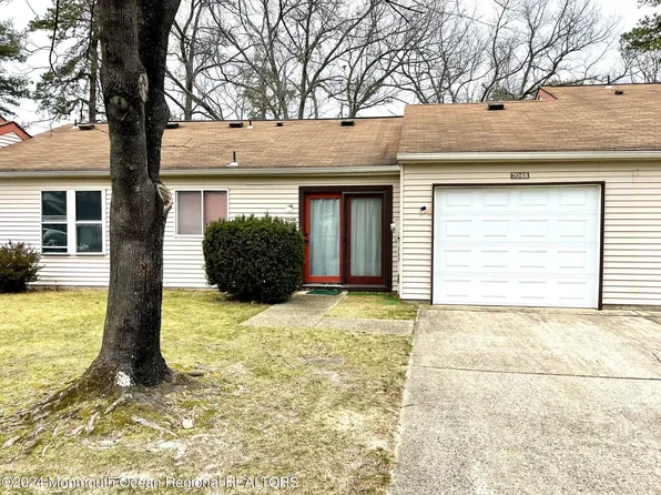 704B Liverpool Circle, Manchester, NJ 08759