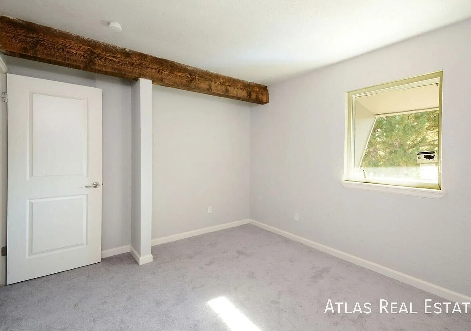 Cannot Miss Affordable 4 Bed 2.5 Bath Townhouse Near Boulder Reservoir and Gunbarrel. Private Fen... — Photo 2
