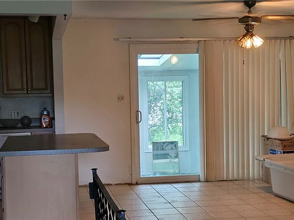 2nd image of 4941 Bayside Dr