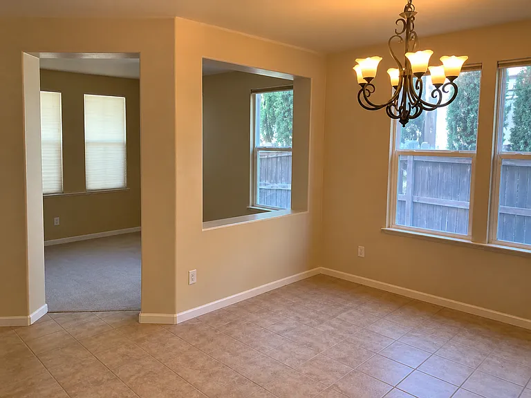 6017 Ventura Way — Photo 3
