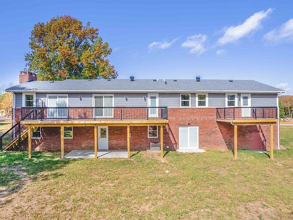 2nd image of 170 Barberry Ln