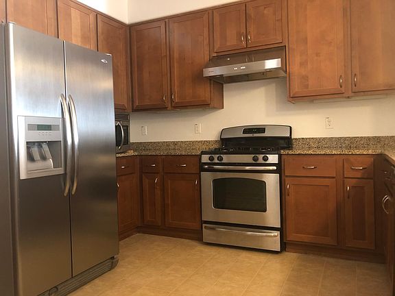 2nd image of 1388 Broadway #183
