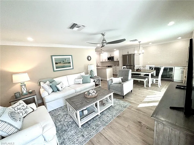 1435 Curlew Ave #1 — Photo 1