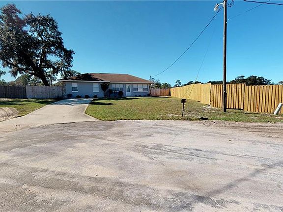 3rd image of 2624 Rosewood Cir