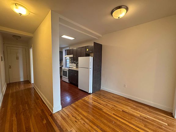 4th image of 68-12 Burns St #D12
