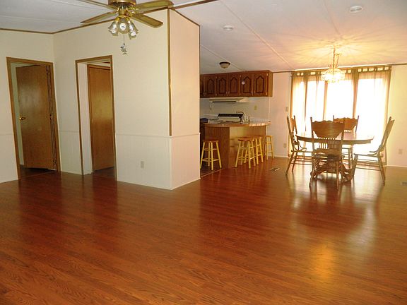 5th image of 6025 Aspen St