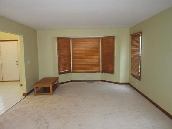 3rd image of 1501 Della Dr