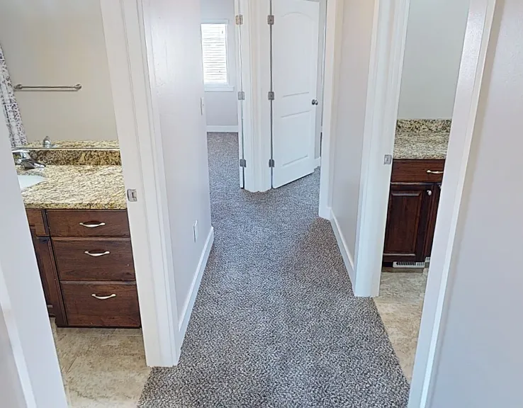 246 E Bridgewater Ln — Photo 14