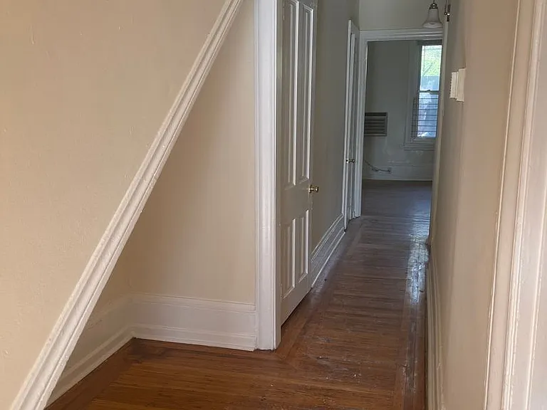 505-07 South 42nd St — Photo 9