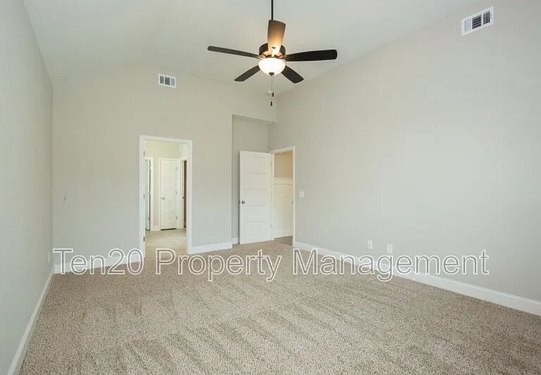 9827 Yellow Pine Rd — Photo 18