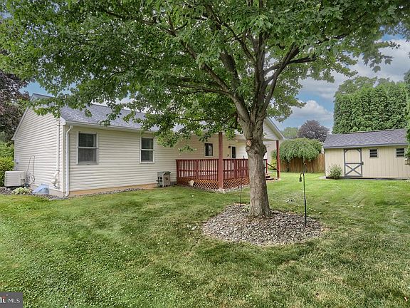 5th image of 607 Henry Houck Ln